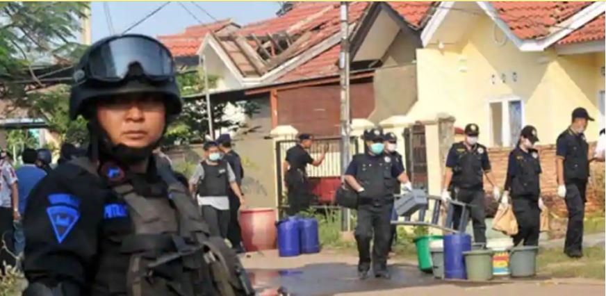 Indonesia Detains British Woman