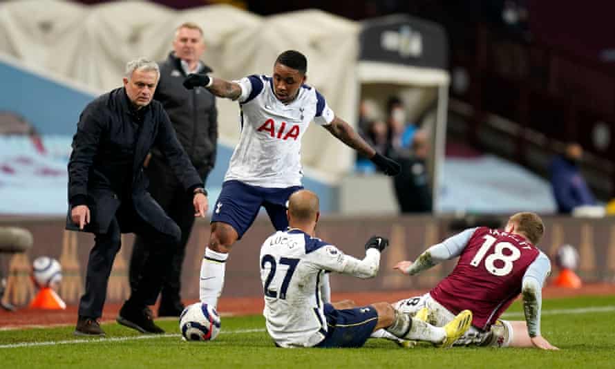 Spurs Back After Beating Aston Villa