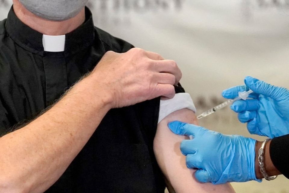 US Bishops Discourage Catholics From Getting Johnson & Johnson Vaccine